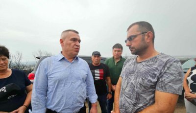 До петък изплащат помощите на пострадалите от пожарите фермери
