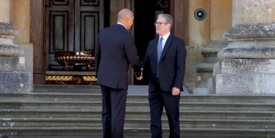 Британският премиер посрещна Радев в двореца "Бленъм"