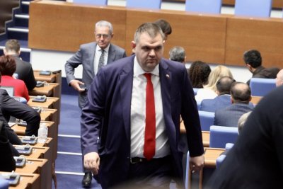 Пеевски: Парламентът не работи, да вървим на избори (ВИДЕО)