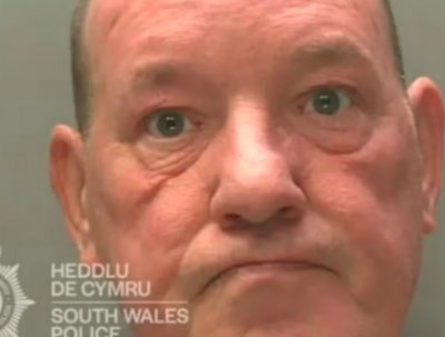 Педофил се сдоби тайно с паспорт и го използва за