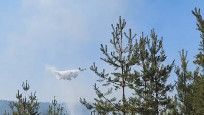 Френските самолети вече гасят пожара край българо-гръцката граница (ВИДЕО)