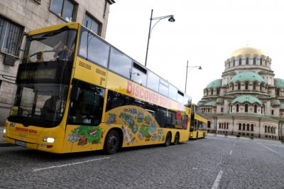 Откриха новата туристическа автобусна линия в София