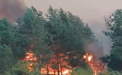 Огненият ад край Църварица продължава да бушува
