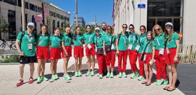 Златните момичета озариха олимпийското село