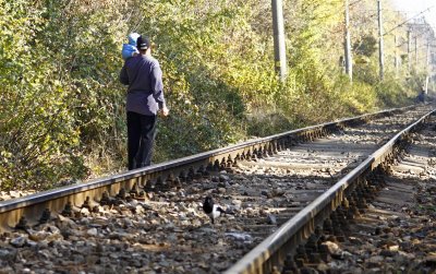 Пожар избухна край жп гарата на Брусарци, огнеборец пострада