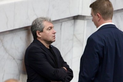 Жесток скандал избухна в парламента по време на дебатите за