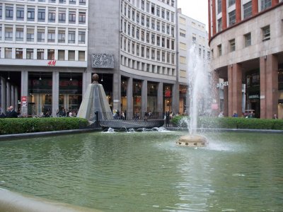 58 годишен българин се разхлади във водите на централен фонтан на