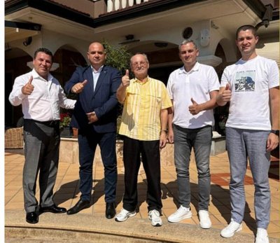 Свиканото от почетния председател на партията заседание на ЦОБ се