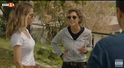 Докато цял свят скърби за загубата френската легенда Ален Делон актрисата Климентина