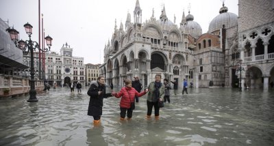 За стотици милиони са щетите от наводненията във Венеция