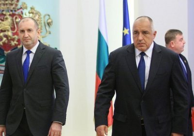 Радев и Борисов с жалейки за мелето в Словакия