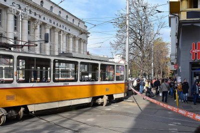 Глобяват ватманката на дерайлиралия трамвай в София