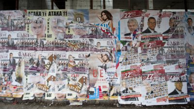 Глоба за 14 партии, забравили да махнат предизборните си плакати в София