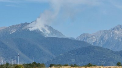 Обявиха бедствено положение в Дупница заради пожара в Рила 