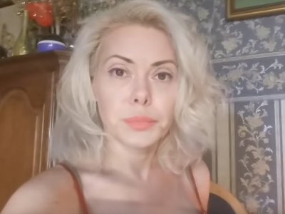 Блондинката с голяма уста Албена Вулева се оплака че