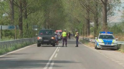 И пак заради безводието: Блокираха пътя за Рилския манастир