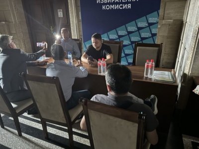 Къртица на Доган в ЦИК е вкарала неговите деребеи депутати