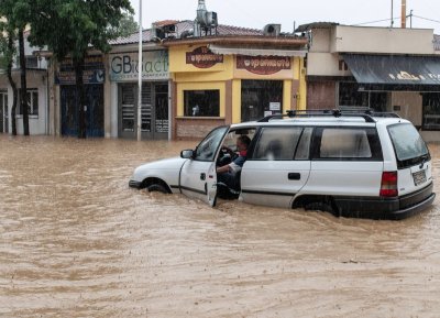 Гърция е под вода