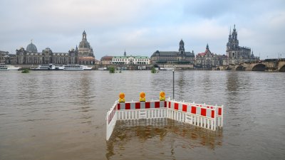 Източният германски град Дрезден се готви за възможни наводнения на