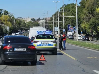 Катастрофа между 4 коли е станала на столичния булевард Цариградско