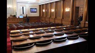 ДПС бойкотира пленарното заседание заради Валери Симеонов