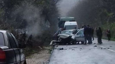 Двама загинаха при челен удар на пътя Силистра-Русе
