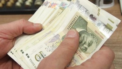 Средната месечна пенсия е малко под 929 лв.