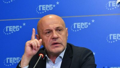 Мирише на нова сглобка във властта Томислав Дончев намигна на