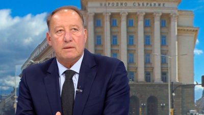 Планът за победа на Володимир Зеленски беше приет доста сдържано