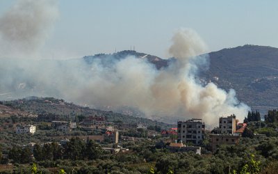 Израел нанесе удари по предградията на Бейрут