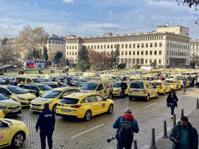 Ад в центъра на София Днешните мирни протести на шофьорите