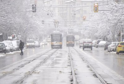 Във връзка с валежите от сняг и понижението на температурите