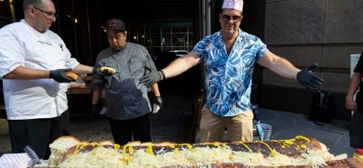 Фурна в Австралия изпече плетен еврейски хляб за рекорд на Гинес