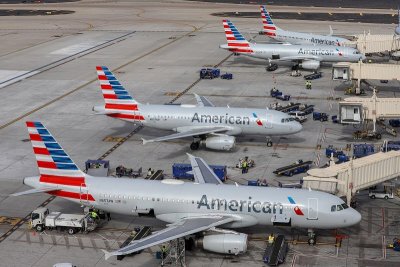 В навечерието на коледните празници американските авиолинии American Airlines отмениха