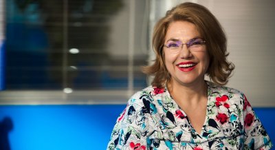 Марта Вачкова го раздава пълен айляк