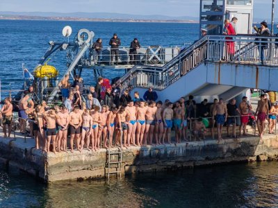 По традиция Богоявление се отбелязва тържествено и в Бургас Там кръстът