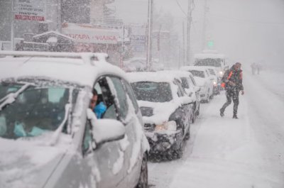 80 евро глоба за липса на вериги за гумите налагат гръцките полицаи