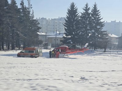 Медицински хеликоптер транспортира израелец, паднал от тераса в Банско