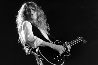 Британският рок китарист Джон Сайкс свирил с Whitesnake и Thin