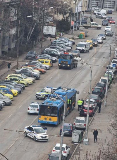 Първо в Lupa.bg: Тролей прегази 89-годишна баба в "Хаджи Димитър" в София