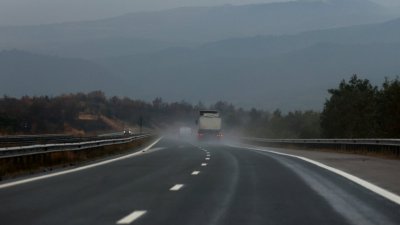 Верижна катастрофа с 5 коли на пътя Пазарджик - Пловдив