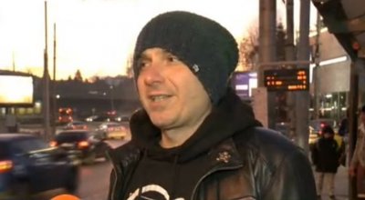 Мъж стана заложник в тролей в София