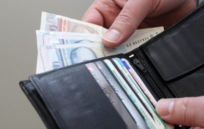 Замразяват актуализацията на пенсиите по т нар швейцарското правило за тази