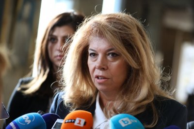 Йотова: Забавянето на бюджета със седмица не е фатално 
