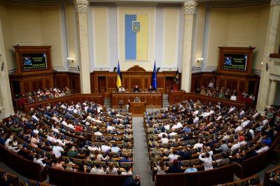 Парламентът на Украйна не прие удължаване на мандата на Зеленски