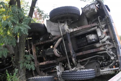 Шофьор загина след удар в камион