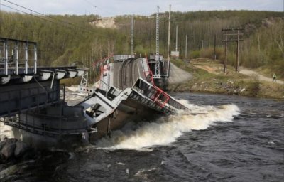 Мост на магистрала в Белгия рухна, четирима са ранени 