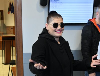 3 месеца условно с 3 годишен изпитателен срок получи певицата Жана