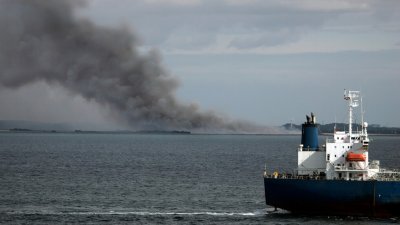 Товарен кораб и танкер се сблъскаха край бреговете на Англия