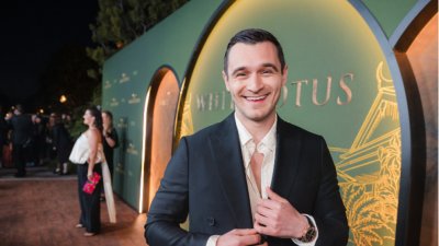 Българският актьор Юлиан Костов сякаш не беше достатъчно популярен за